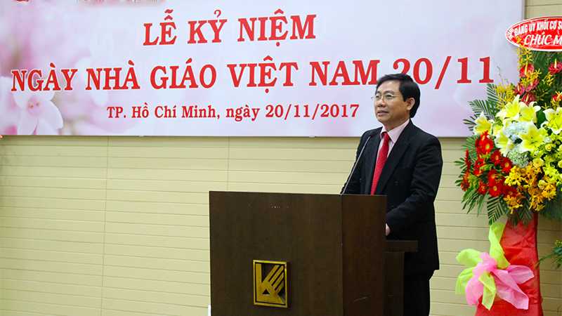 Lễ kỷ niệm ngày Nhà giáo Việt Nam tại một trường ở TP.HCM